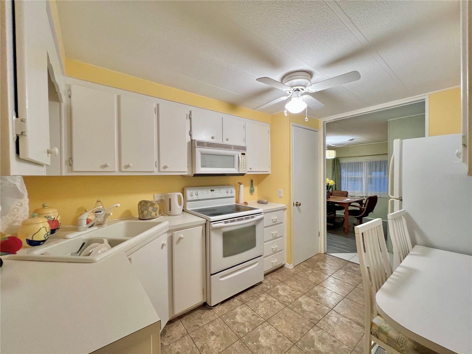 FAIRWAY VILLAGE MOBILE HOME PARK UNREC - Residential