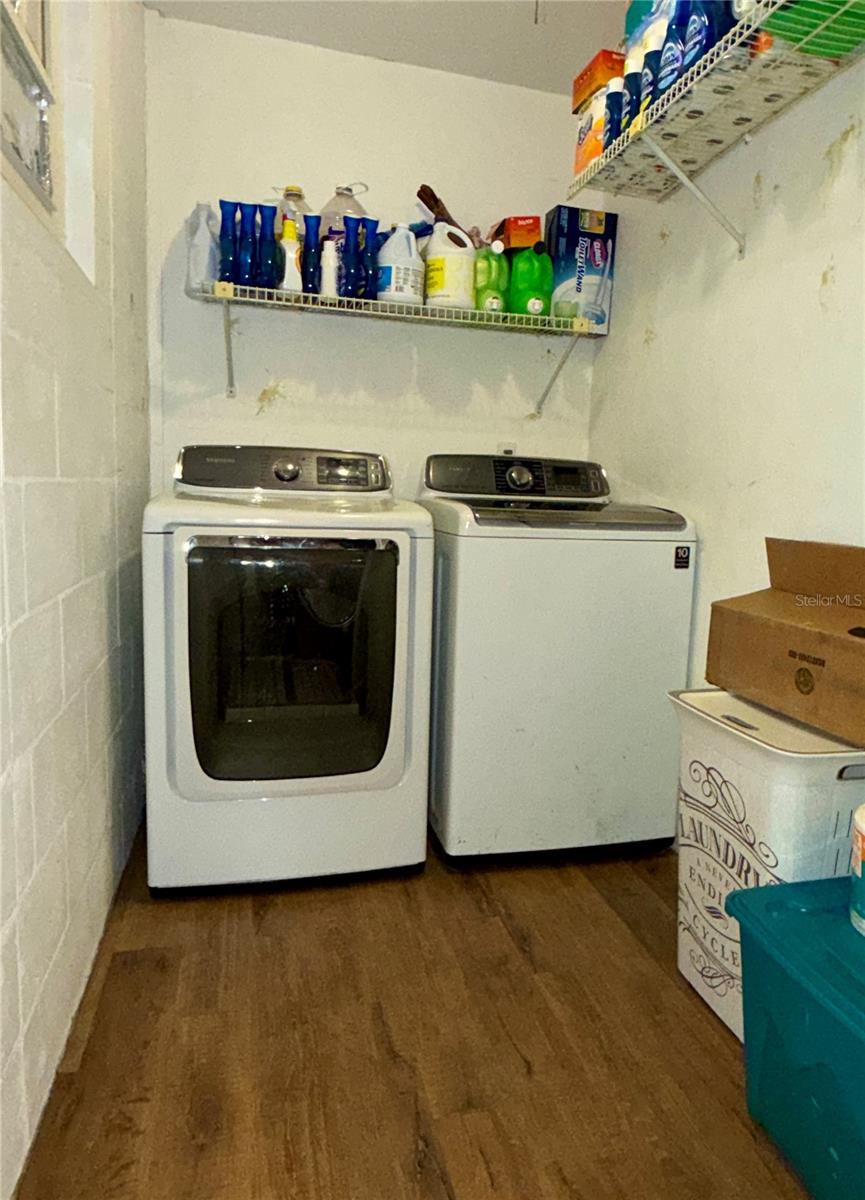AVONDALE UNIT D - Residential