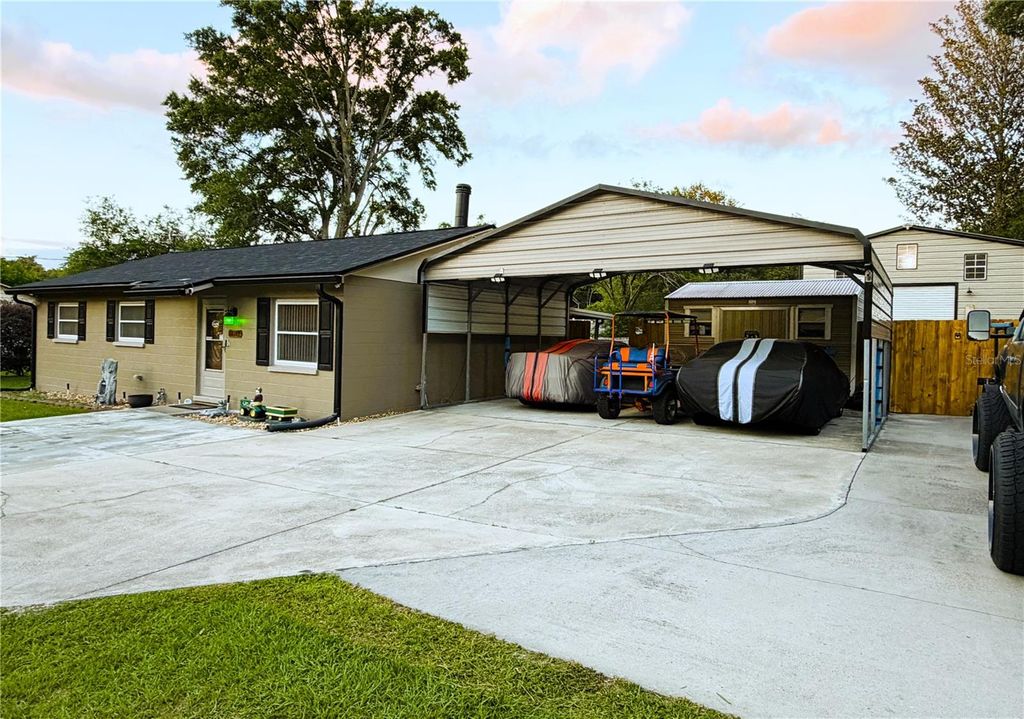 Photo of 18143 NW 251st Terrace, High Springs, FL 32643 (MLS # GC540245)