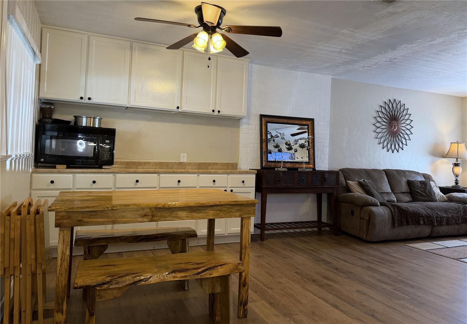 AVONDALE UNIT D - Residential