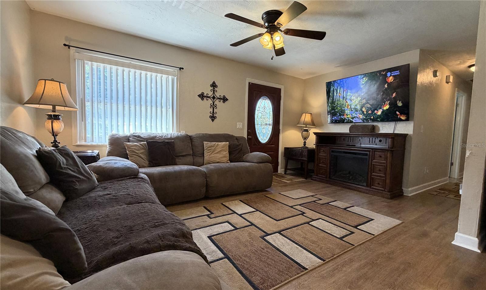 AVONDALE UNIT D - Residential