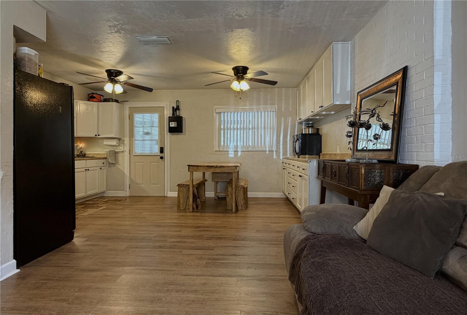 AVONDALE UNIT D - Residential
