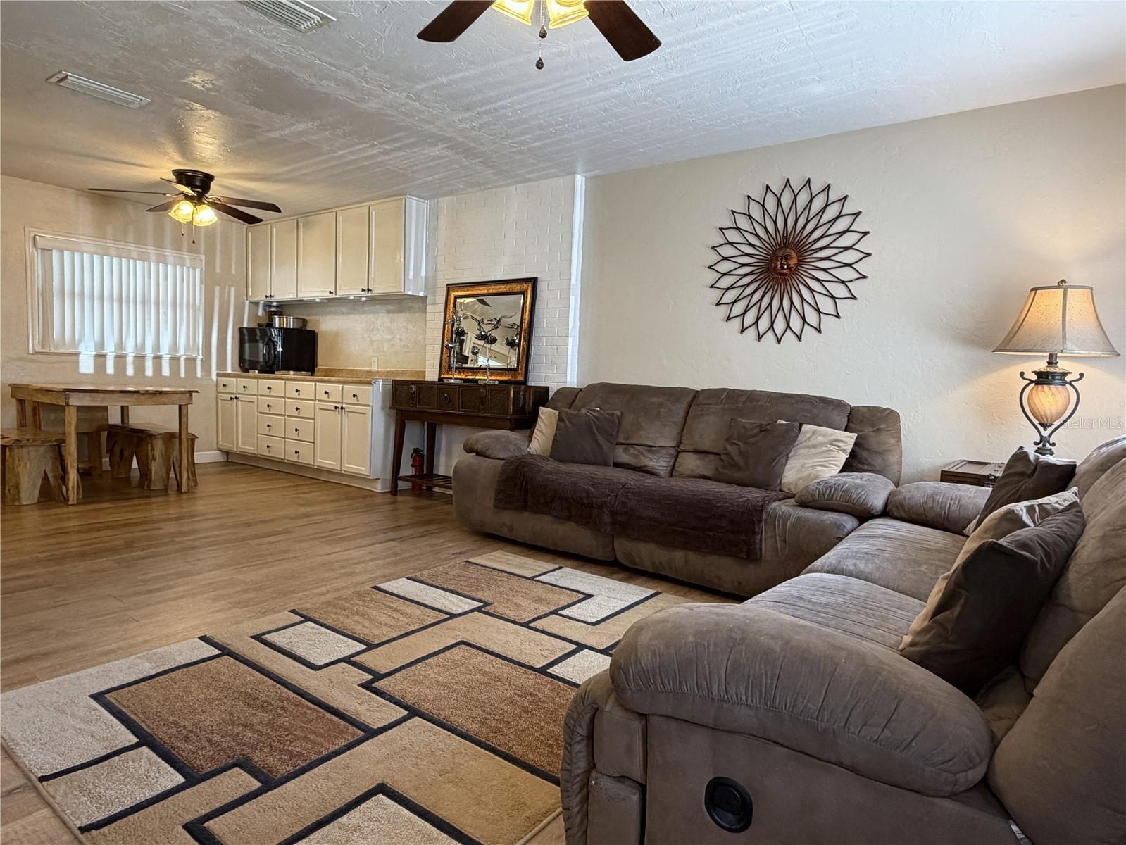 AVONDALE UNIT D - Residential