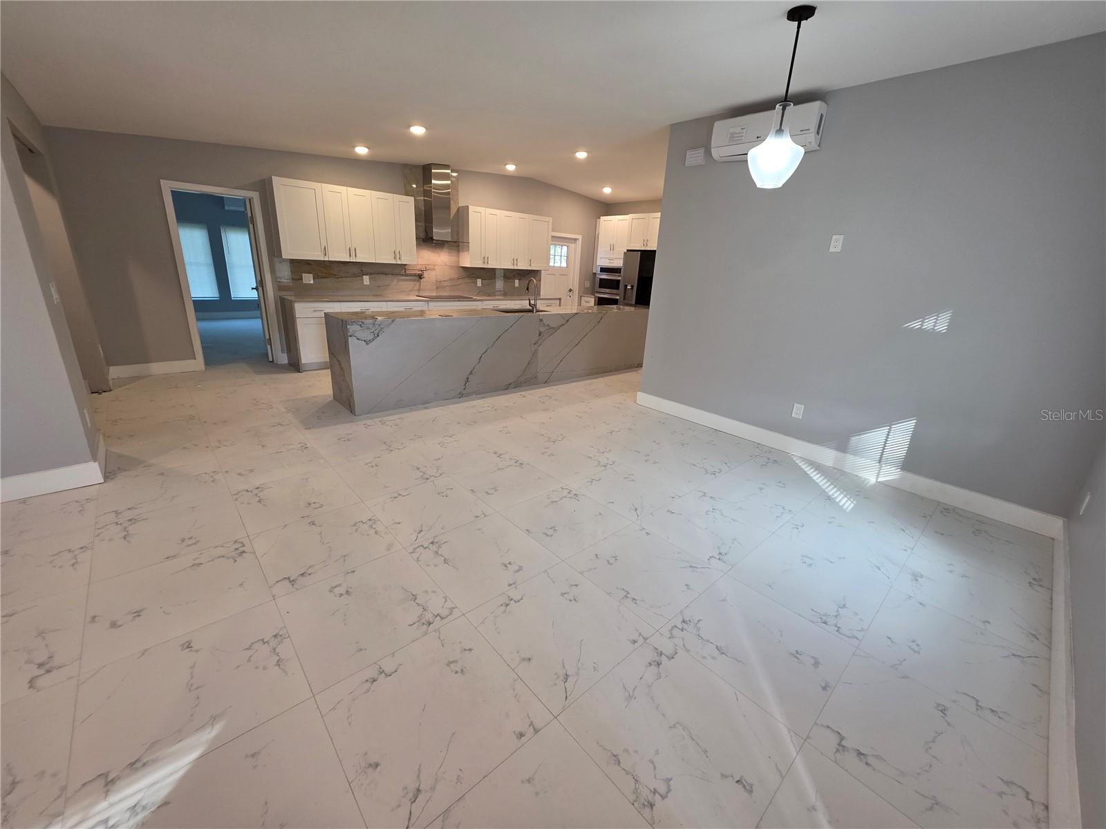 SPRING LAKE MANOR ADD 01 - Residential