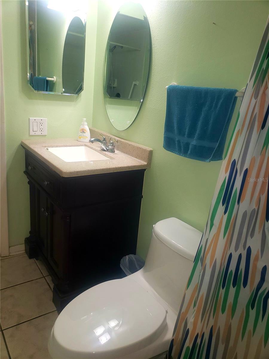 CARROLLWOOD PLACE A CONDOMINIU - Residential