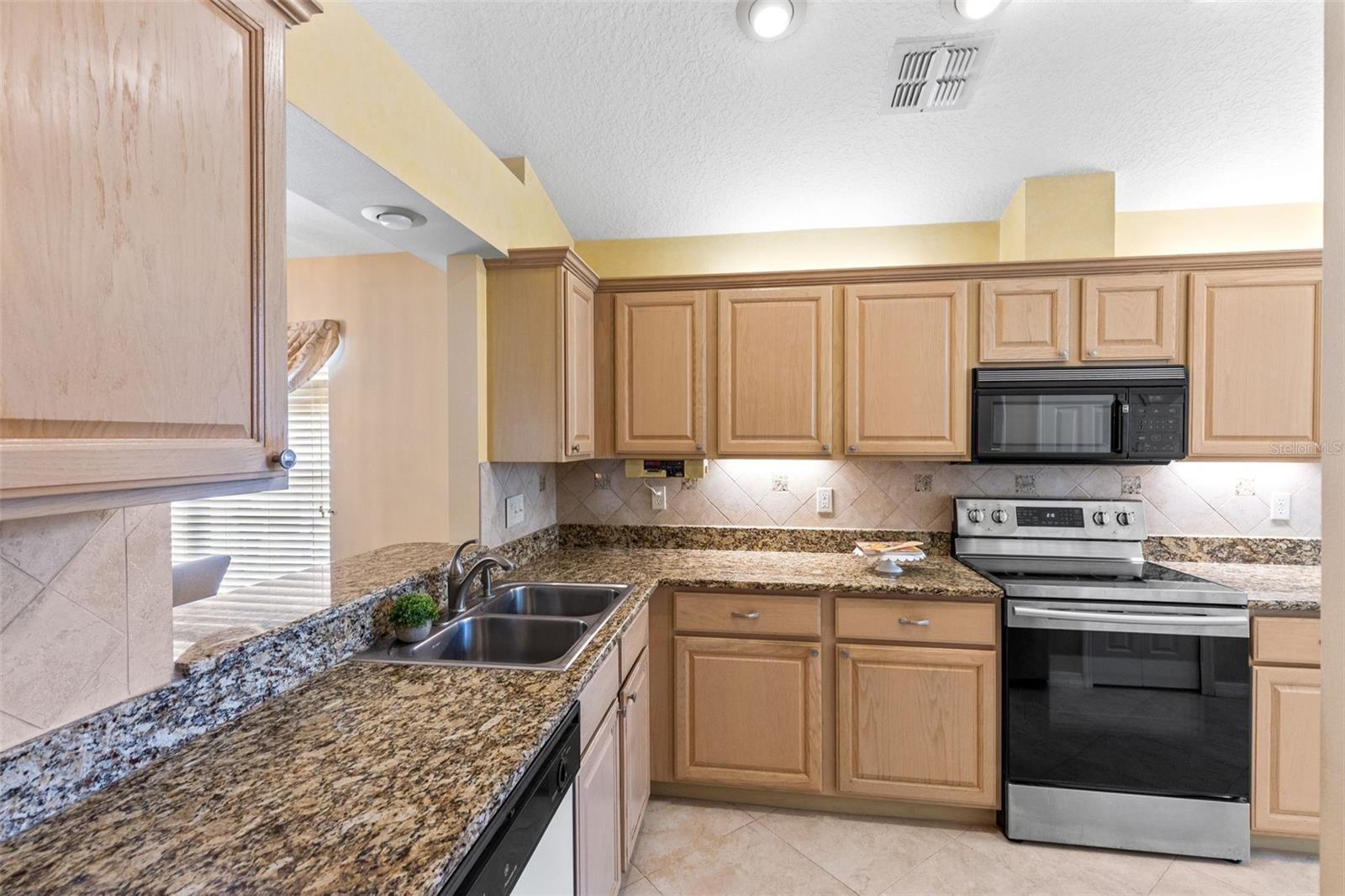 COUNTRY CLUB VILLAGE UNIT 3 - Residential