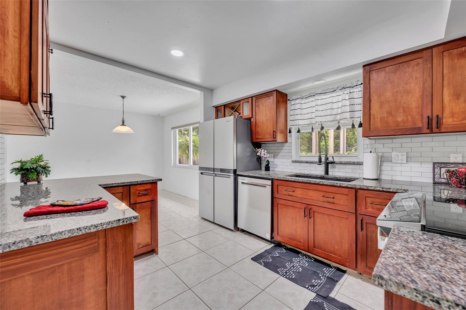 320 BRIDLE PATH