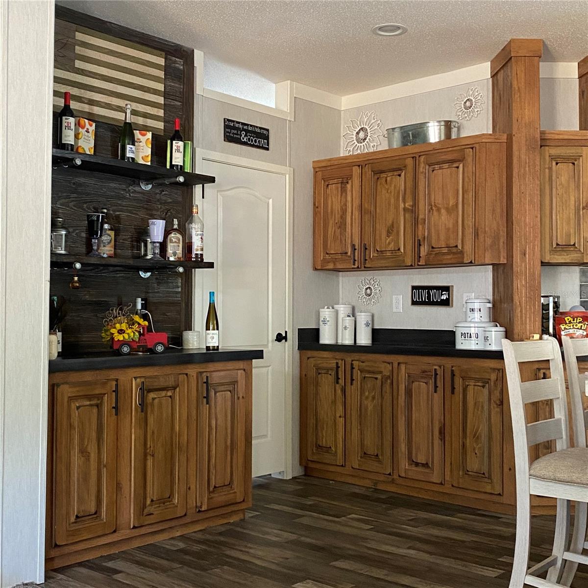 1310 SHADY COVE ROAD W