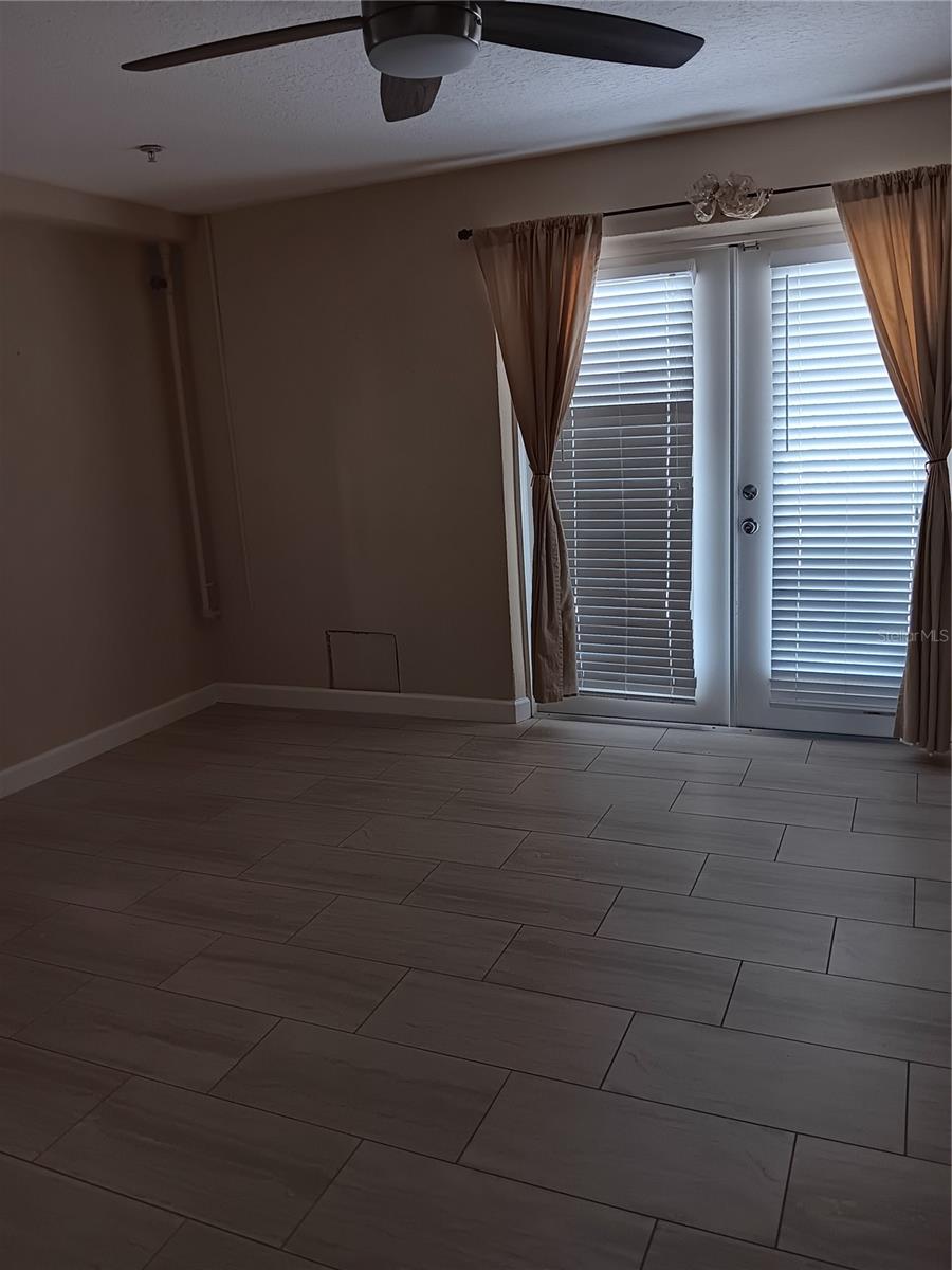 200 BRIGHTWATER DRIVE 1