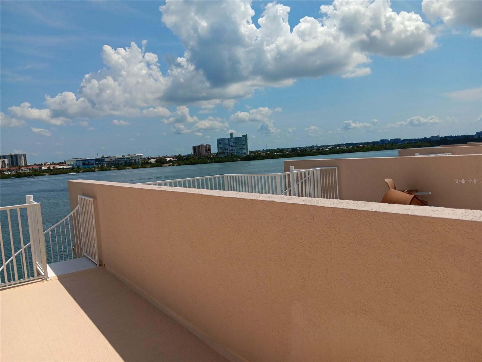 BRIGHTWATER TWNHMS - Residential