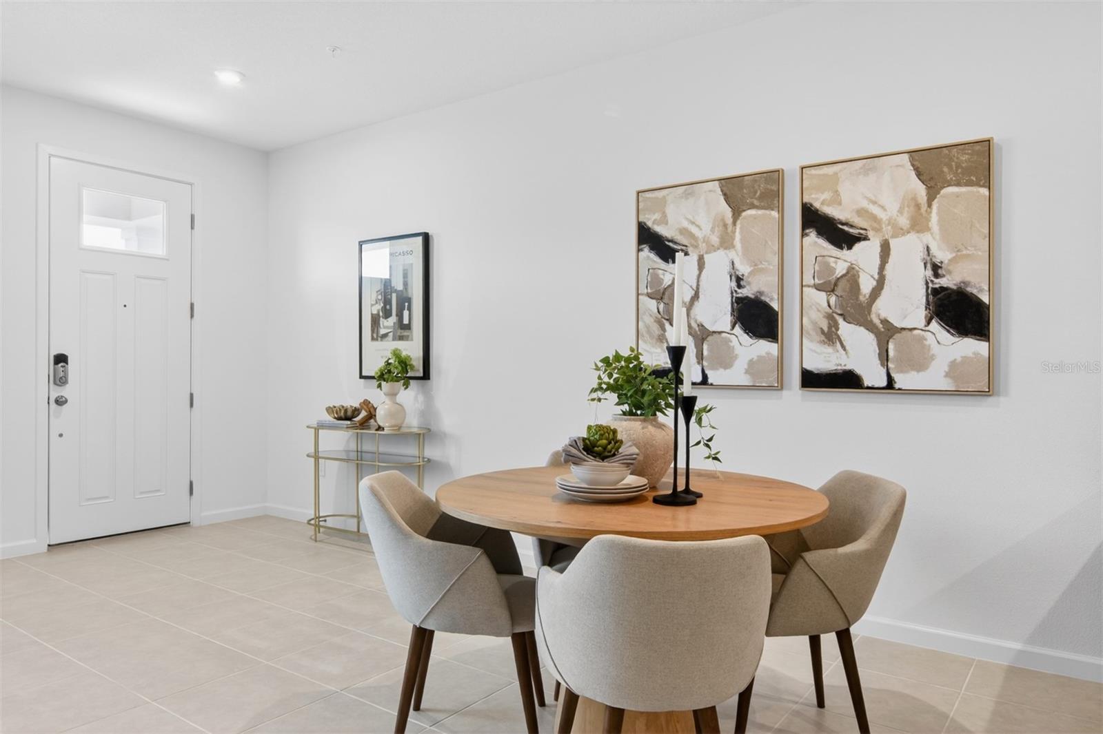 2931 CAMELLIA FLOWER STREET