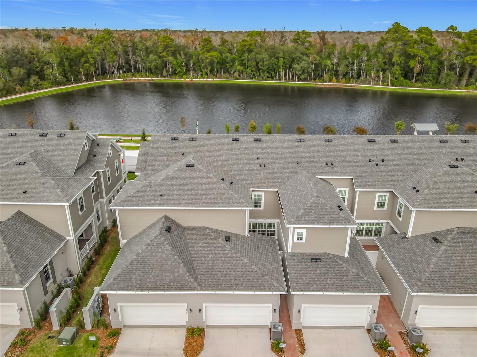 CELEBRATION ISLAND VILLAGE PH 2A PB 35 PGS 145-15 - Residential Lease