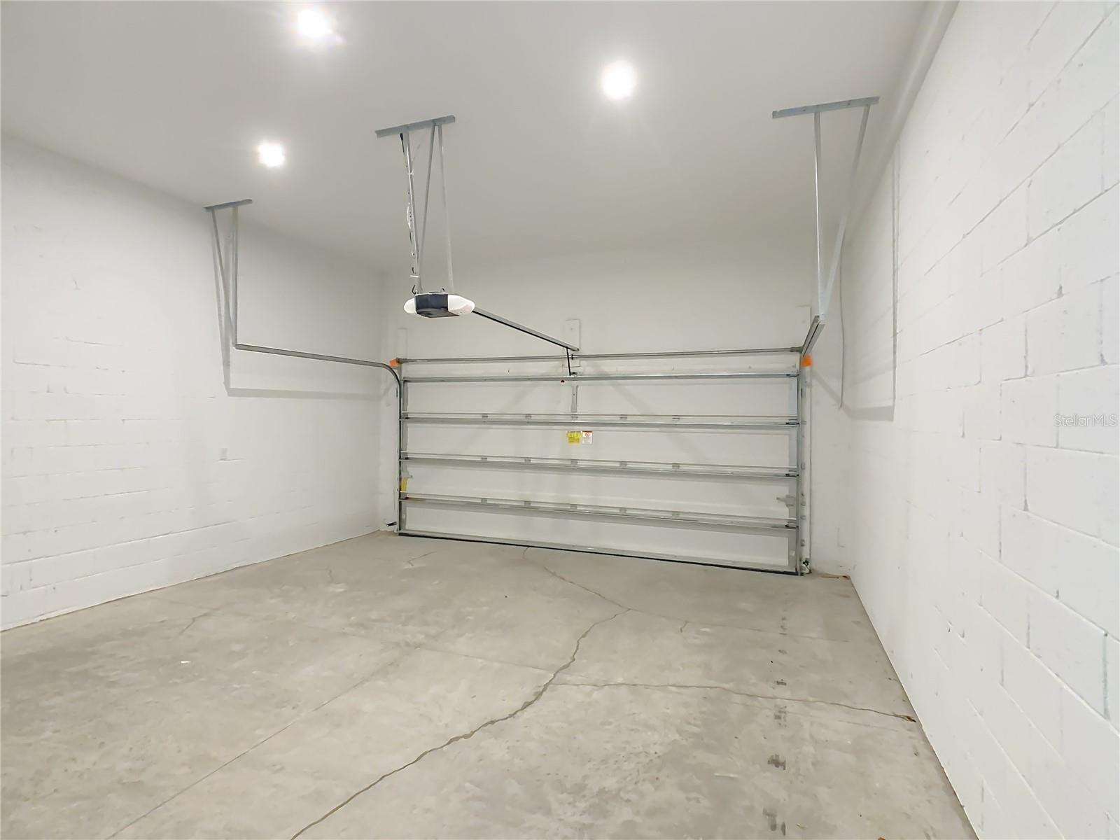 CELEBRATION ISLAND VILLAGE PH 2A PB 35 PGS 145-15 - Residential Lease