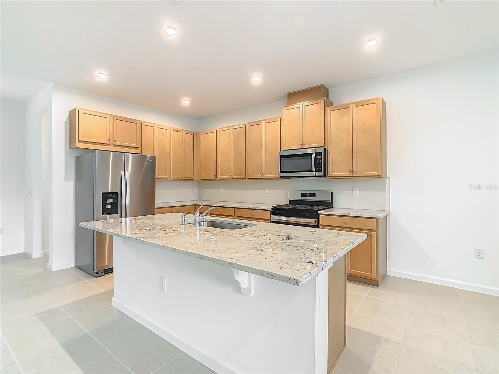 CELEBRATION ISLAND VILLAGE PH 2A PB 35 PGS 145-15 - Residential Lease