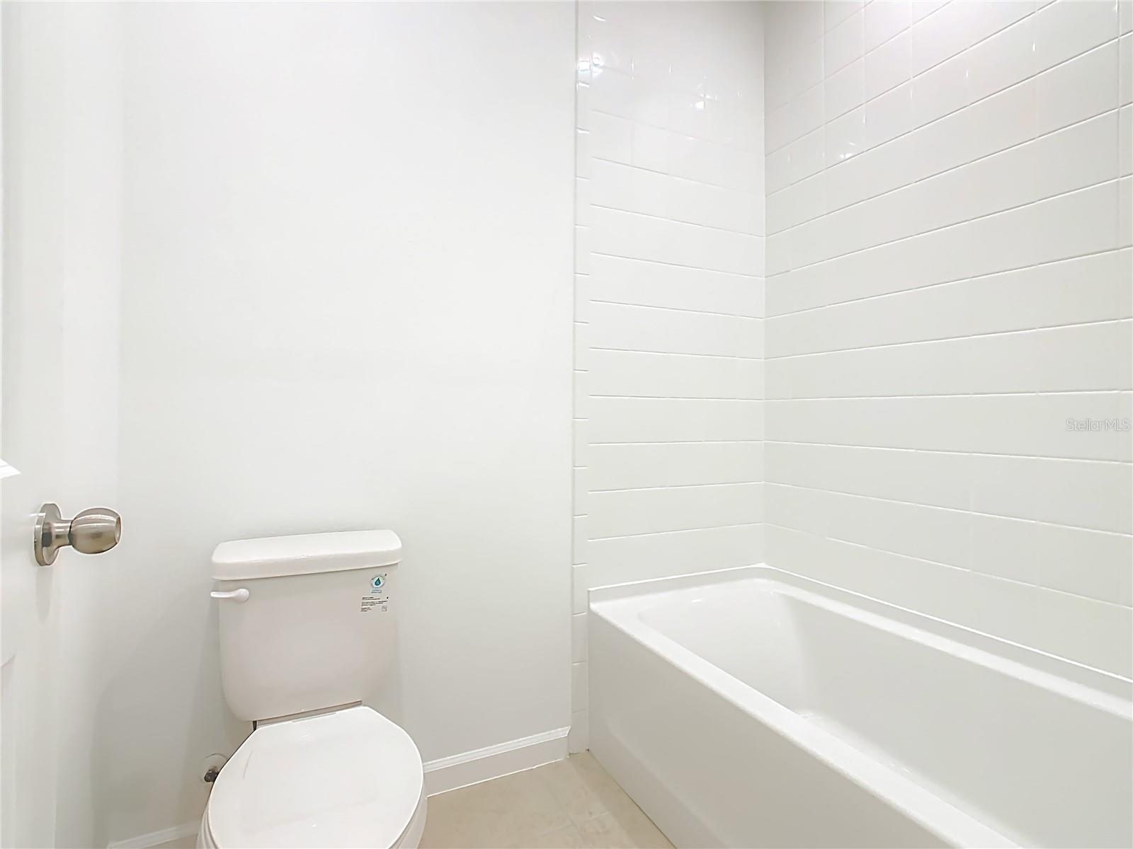 CELEBRATION ISLAND VILLAGE PH 2A PB 35 PGS 145-15 - Residential Lease