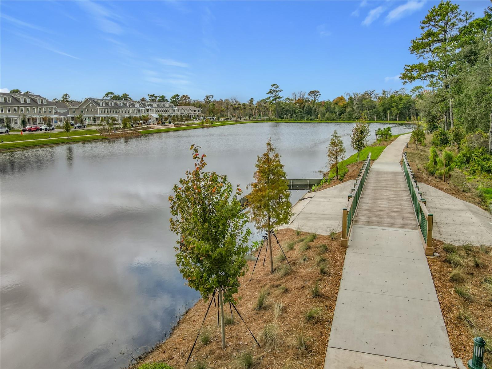 CELEBRATION ISLAND VILLAGE PH 2A PB 35 PGS 145-15 - Residential Lease