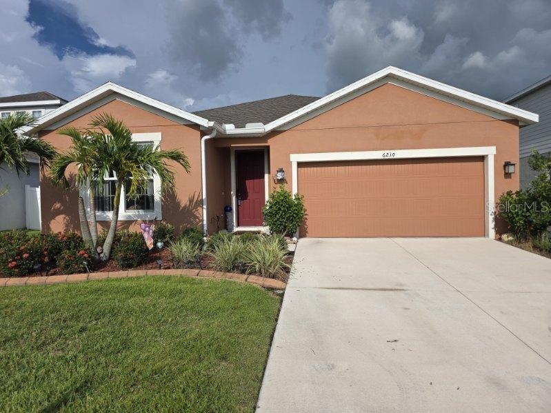 NEW LISTING AT AN UNBELIEVABLE PRICE!!!! Seller says, Sell my Beautiful Home Today! This beautifully maintained 3 bedroom 2 bathroom *Community Pool Home* with water views, is a sure to please. Features include split floor plan with the primary suite located just off the family room and is complete with dual walk in closets, and a private bathroom with a walk in shower and dual sinks. The high ceilings make this home feel grand, with its open kitchen, and generous sized family room and dining space, you couldn't ask for more. There is an inside laundry room, and attached 2 car garage. The screened in back Lanai, offers beautiful water views and a fenced in yard that is perfect for relaxing evenings. Come see why Willow Bend is a highly sought after community. Community POOL