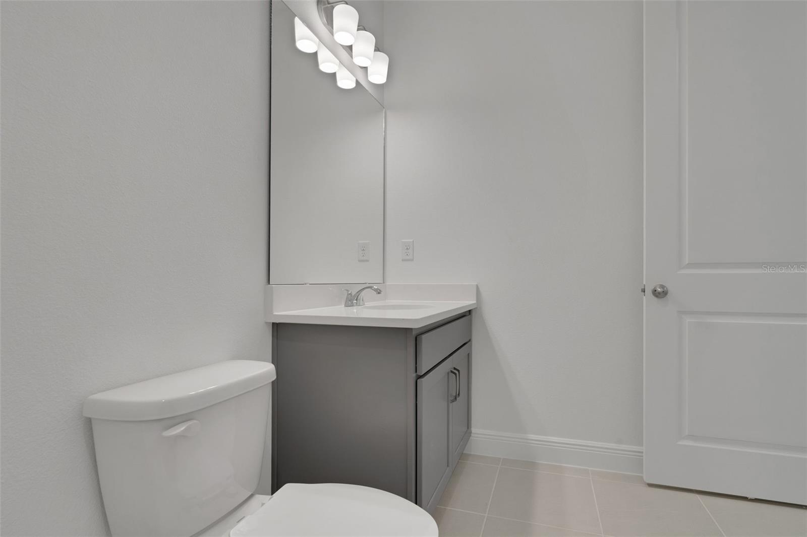 RESERVES AT HAMMOCK OAKS - Residential