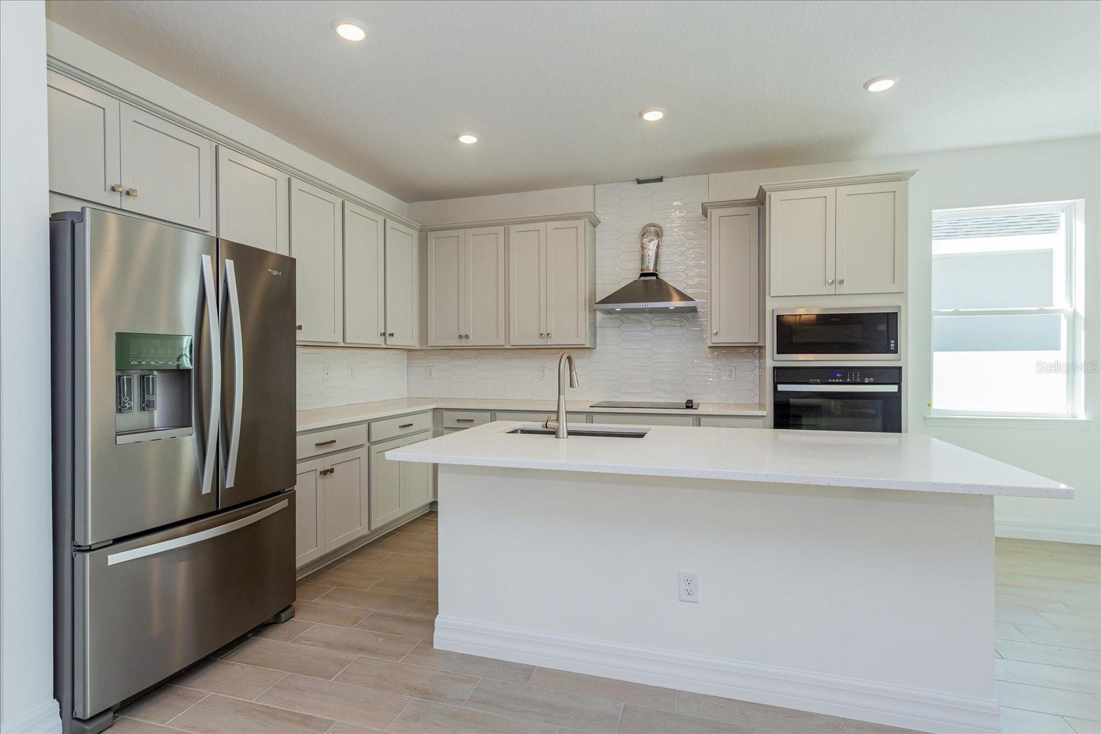 RESERVES AT HAMMOCK OAKS - Residential