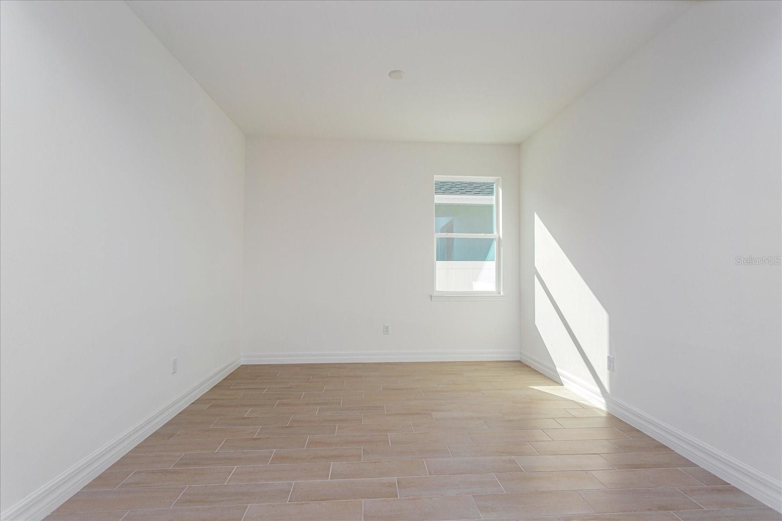 RESERVES AT HAMMOCK OAKS - Residential