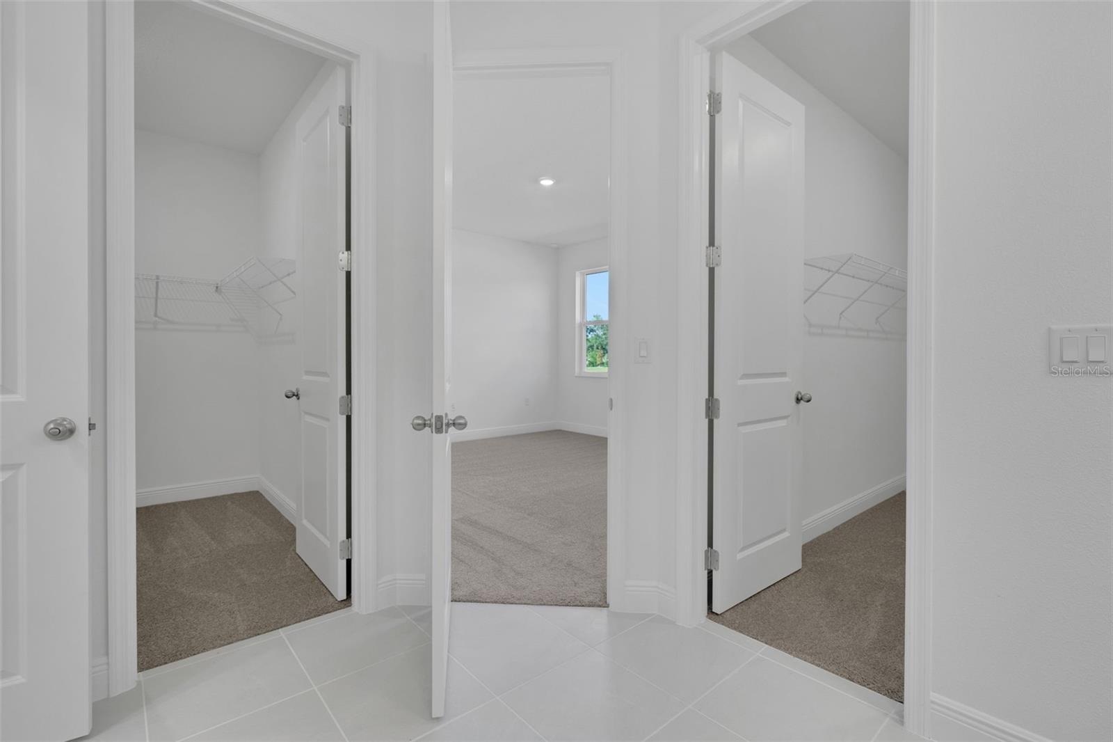 RESERVES AT HAMMOCK OAKS - Residential