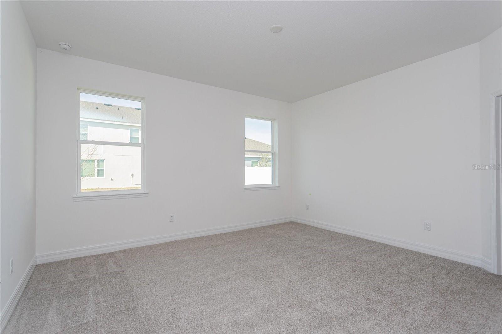 RESERVES AT HAMMOCK OAKS - Residential