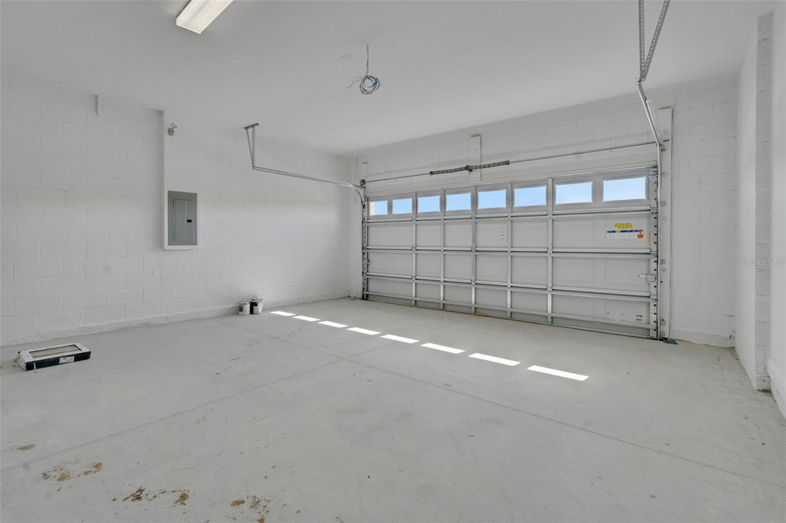 RESERVES AT HAMMOCK OAKS - Residential