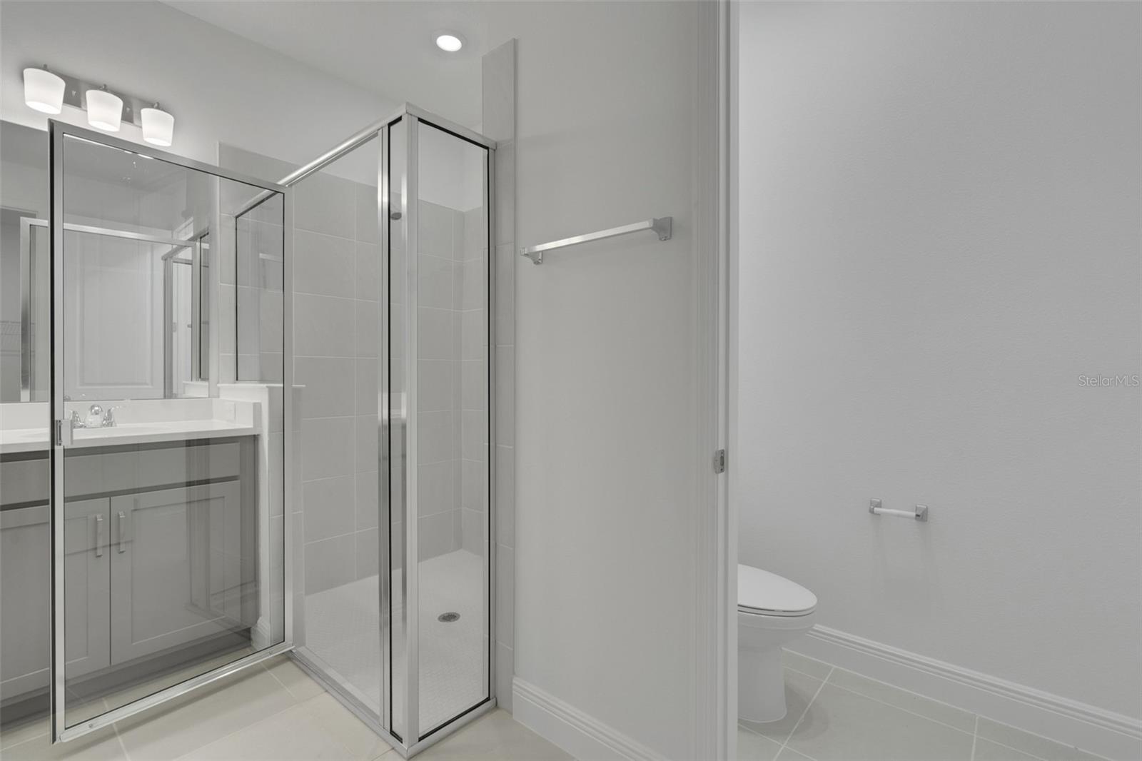 RESERVES AT HAMMOCK OAKS - Residential