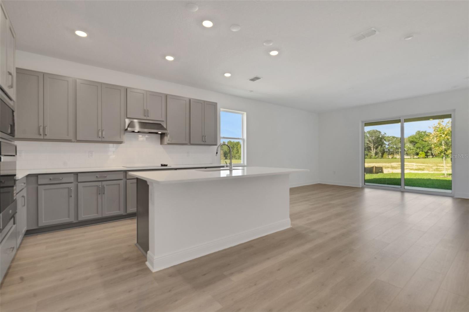 RESERVES AT HAMMOCK OAKS - Residential