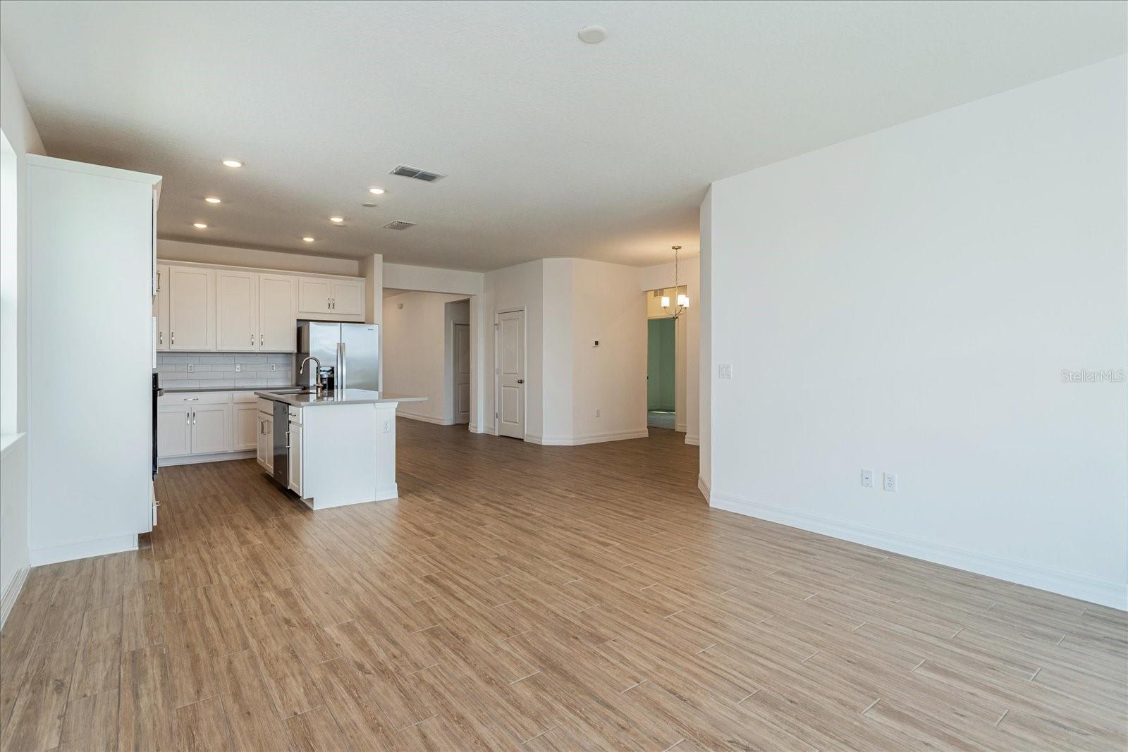 RESERVES AT HAMMOCK OAKS - Residential