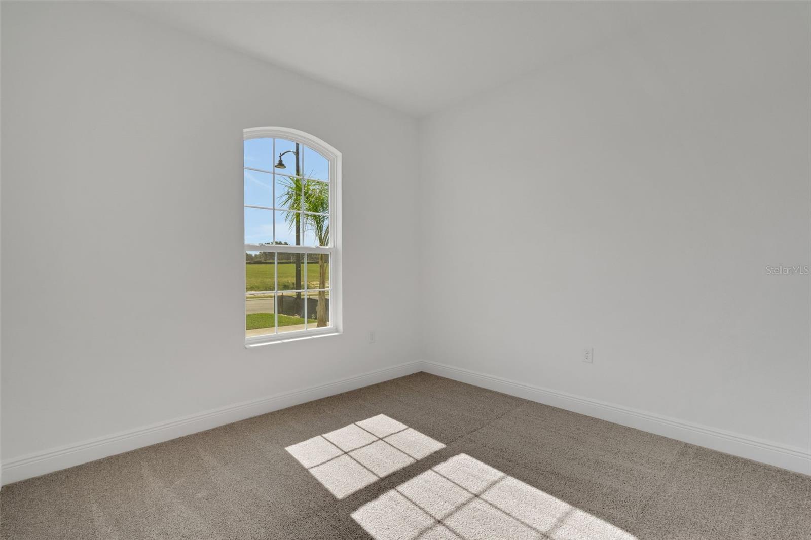 RESERVES AT HAMMOCK OAKS - Residential