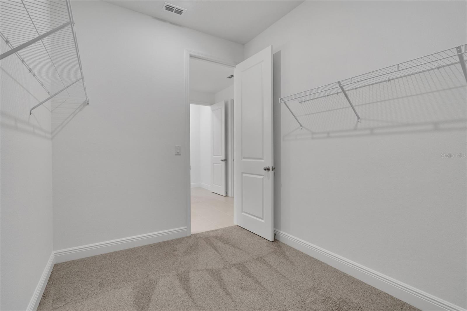 RESERVES AT HAMMOCK OAKS - Residential