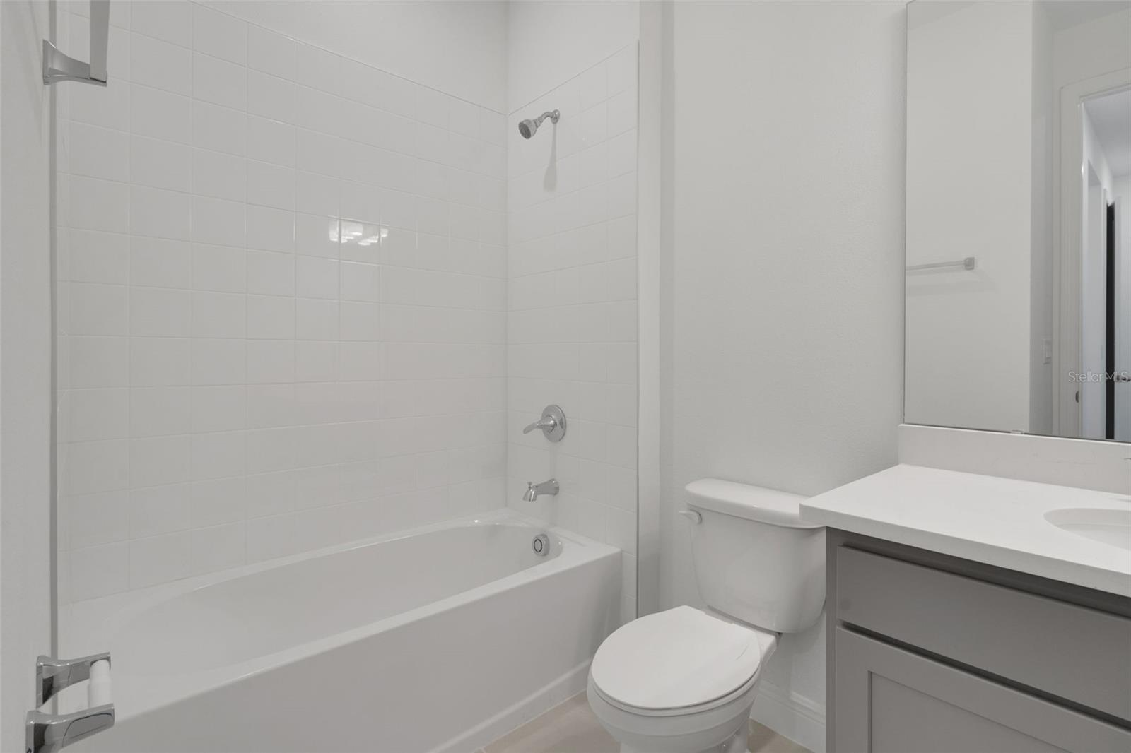 RESERVES AT HAMMOCK OAKS - Residential