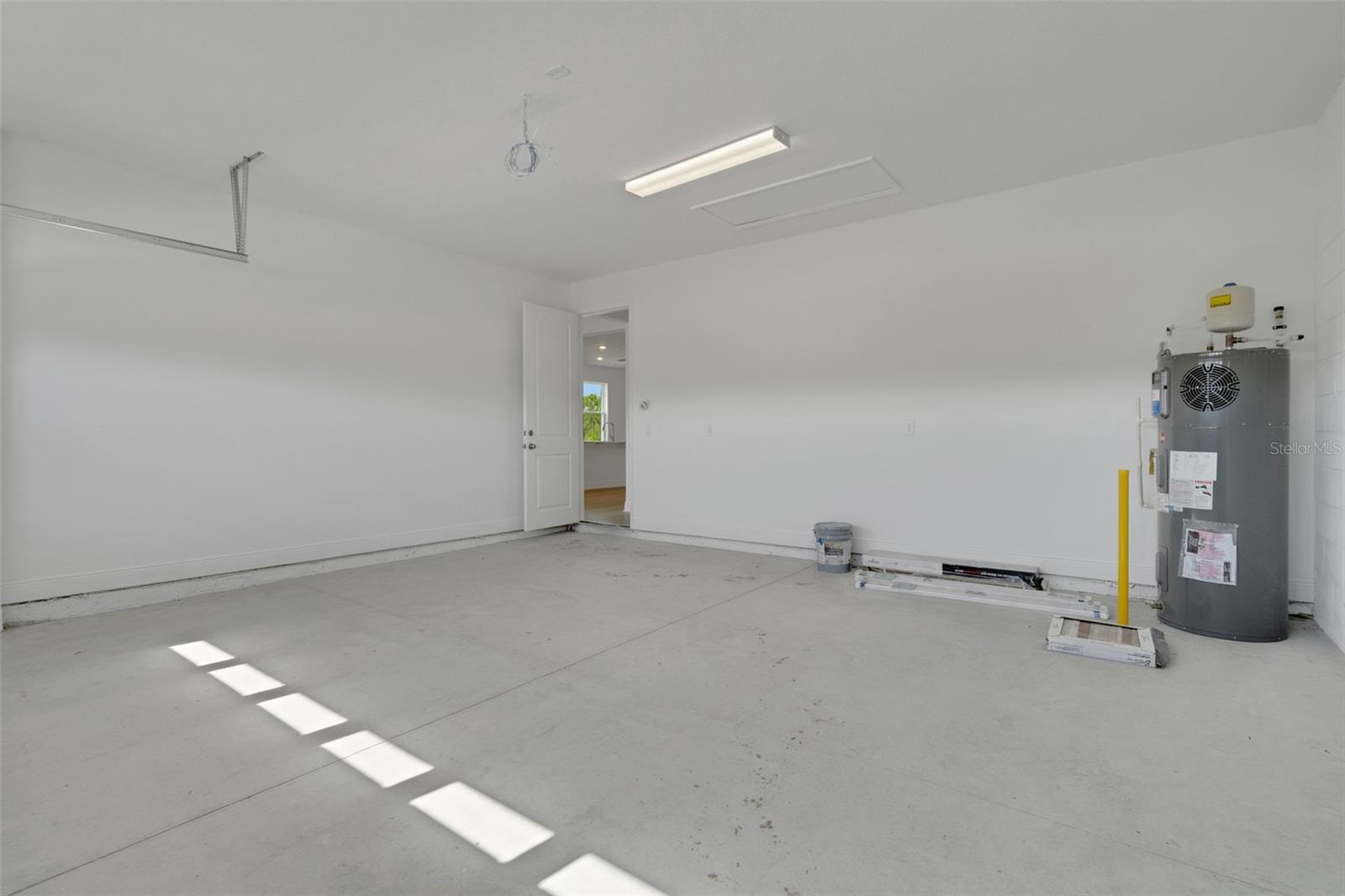 RESERVES AT HAMMOCK OAKS - Residential