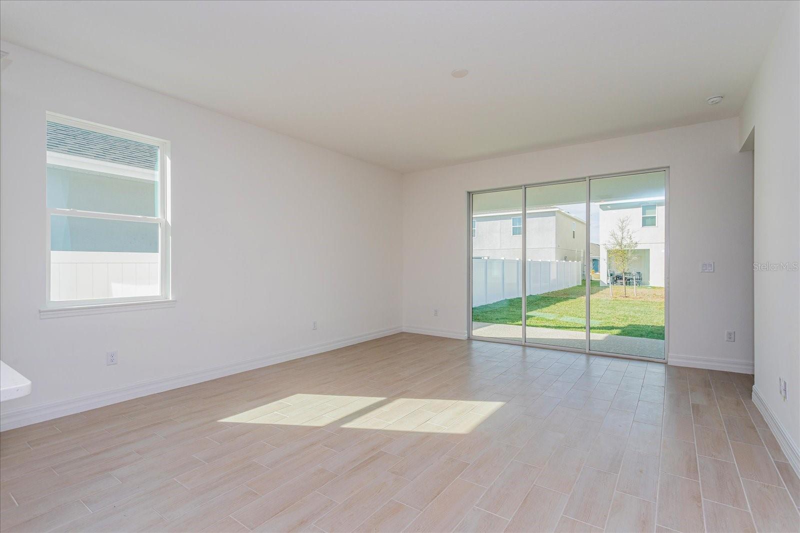 RESERVES AT HAMMOCK OAKS - Residential