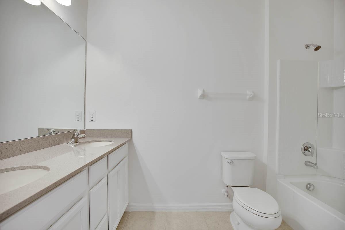 FISHHAWK RANCH WEST TWNHMS - Residential Lease