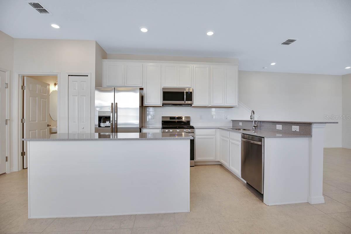 FISHHAWK RANCH WEST TWNHMS - Residential Lease