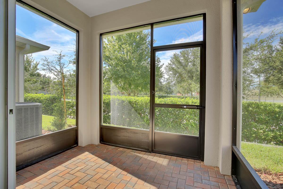 FISHHAWK RANCH WEST TWNHMS - Residential Lease