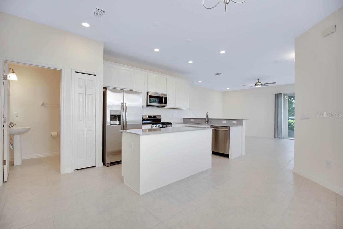 FISHHAWK RANCH WEST TWNHMS - Residential Lease