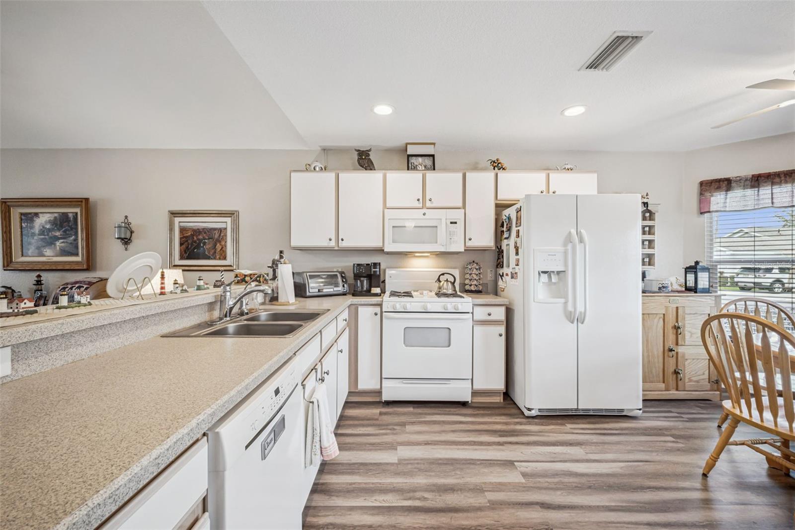 CHALET ESTATES - Residential