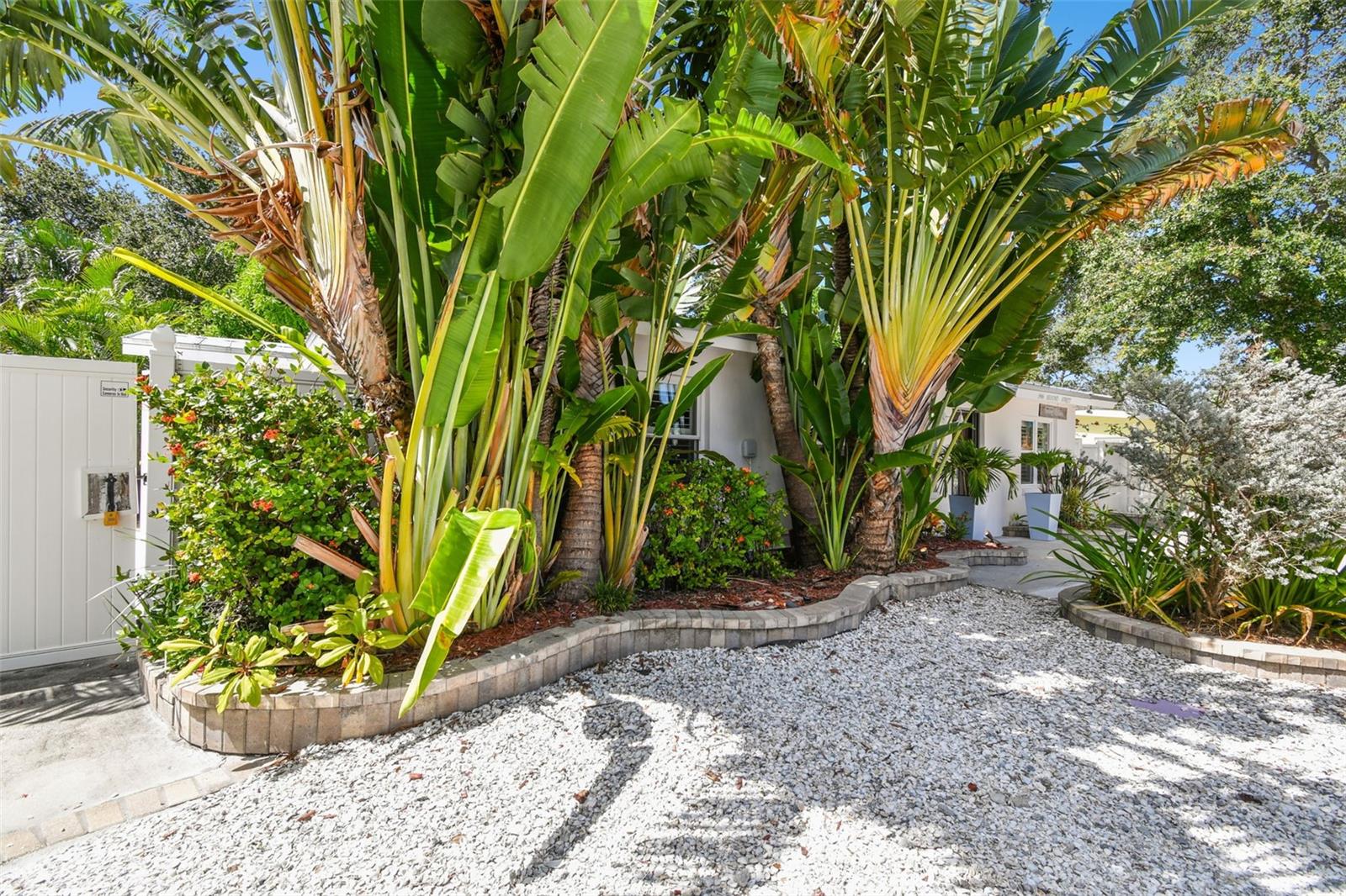 1906 2ND STREET