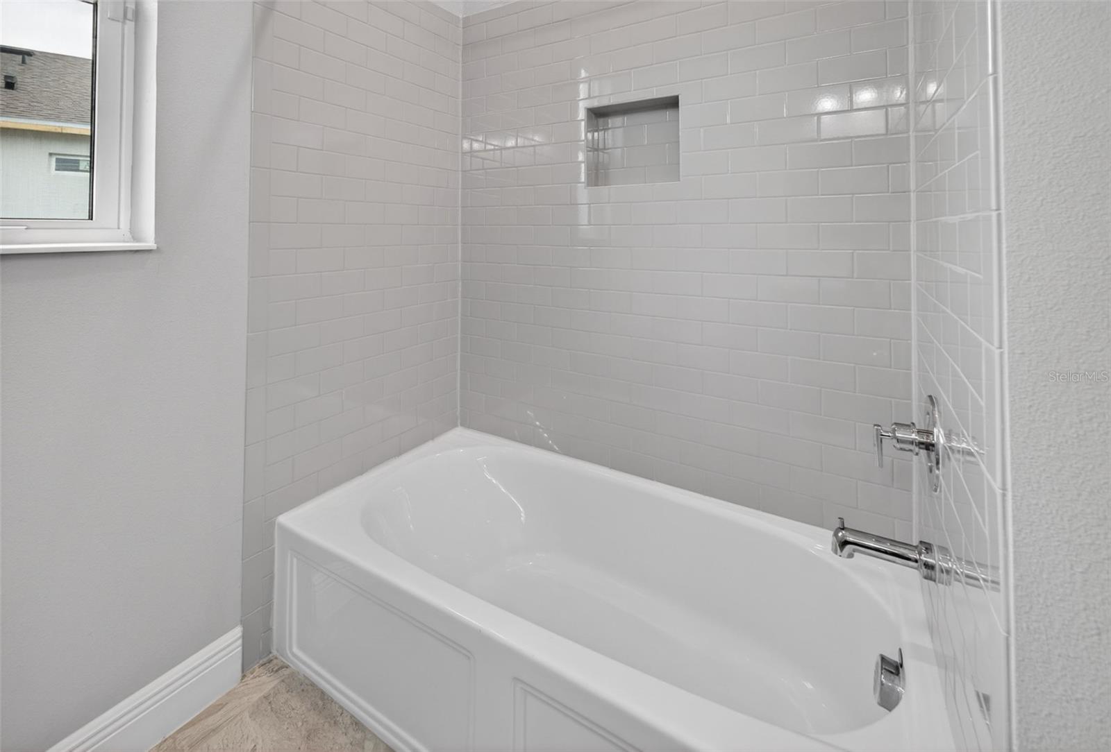 LAKES OF MOUNT DORA - Residential