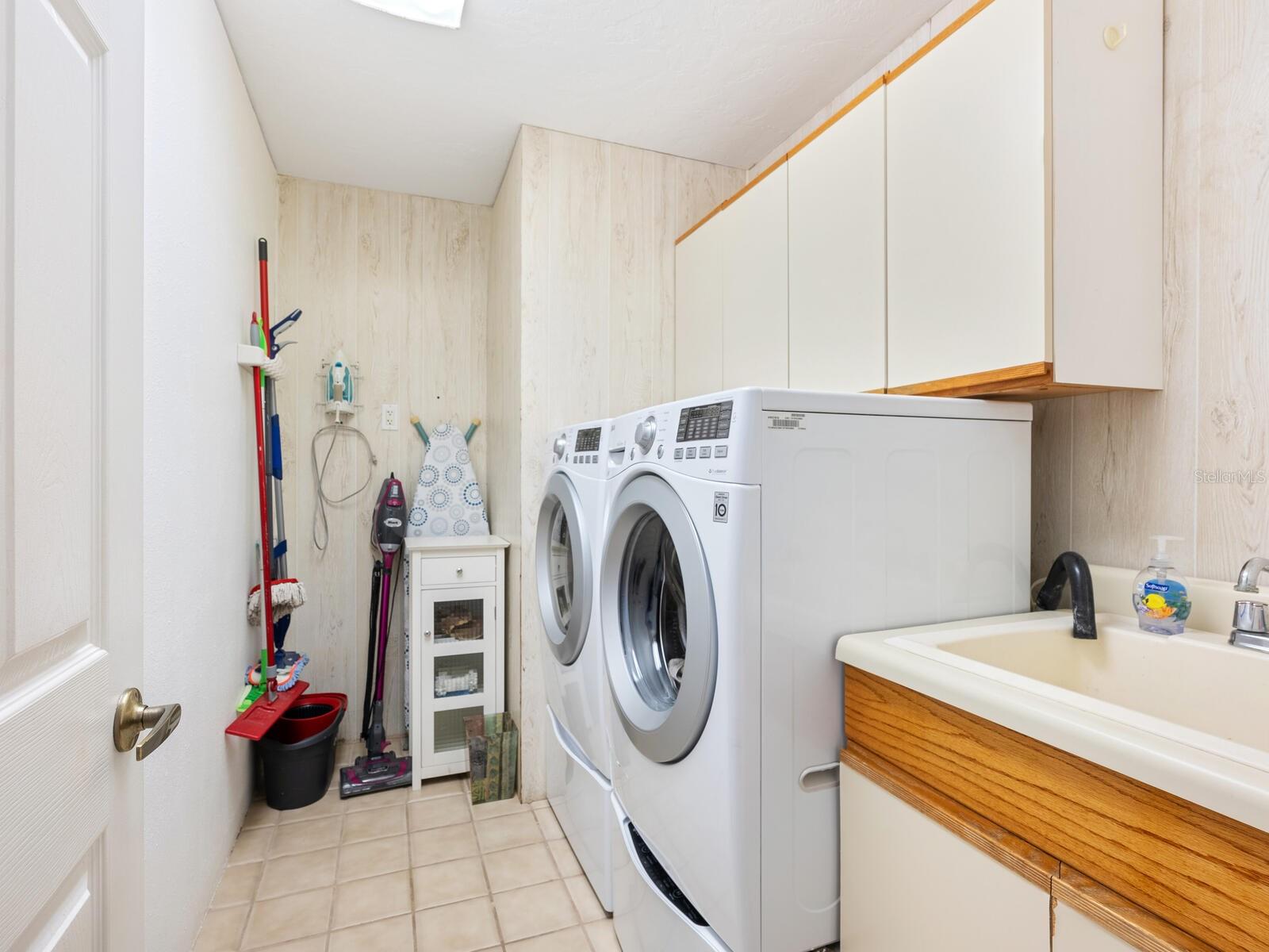 LAKEWOOD TR A - Residential