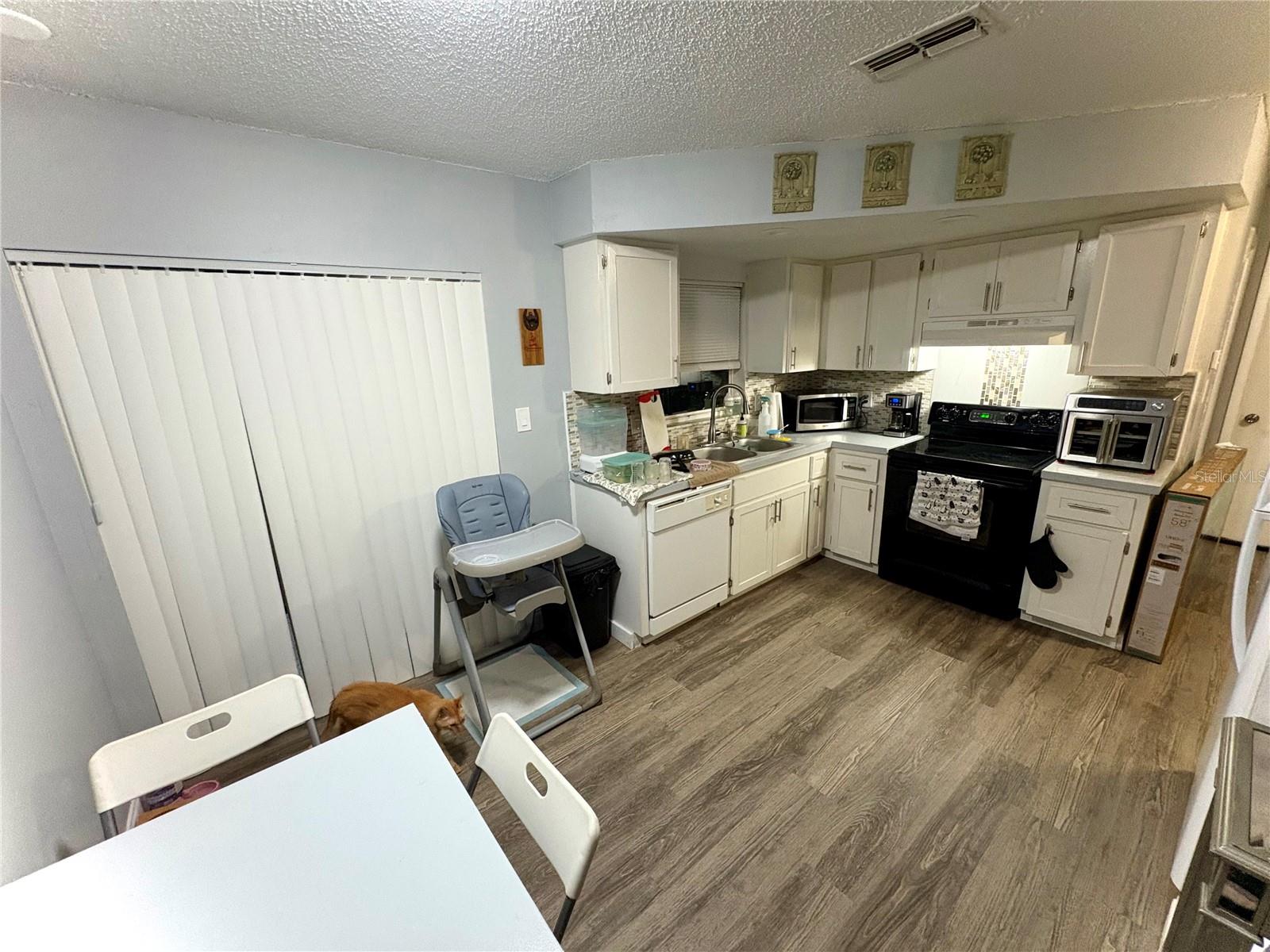 THE LAKES - Residential Lease