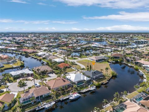 A home in PUNTA GORDA