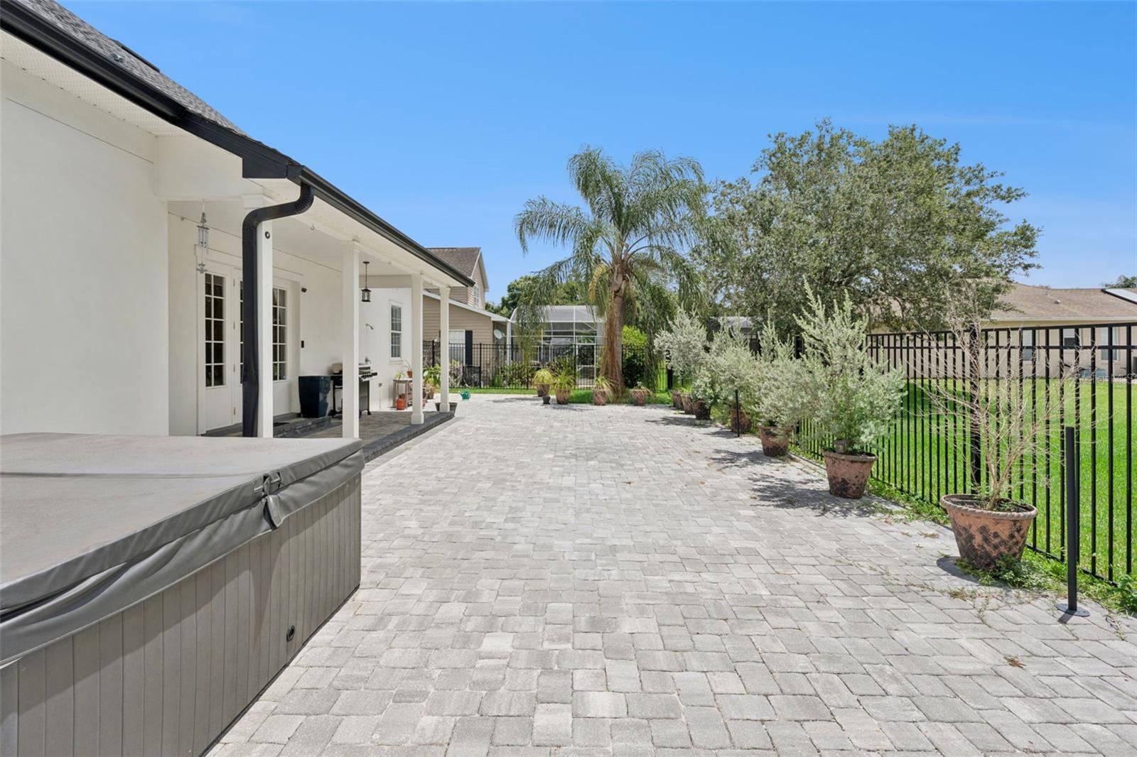 HAMMOCK POINTE - Residential