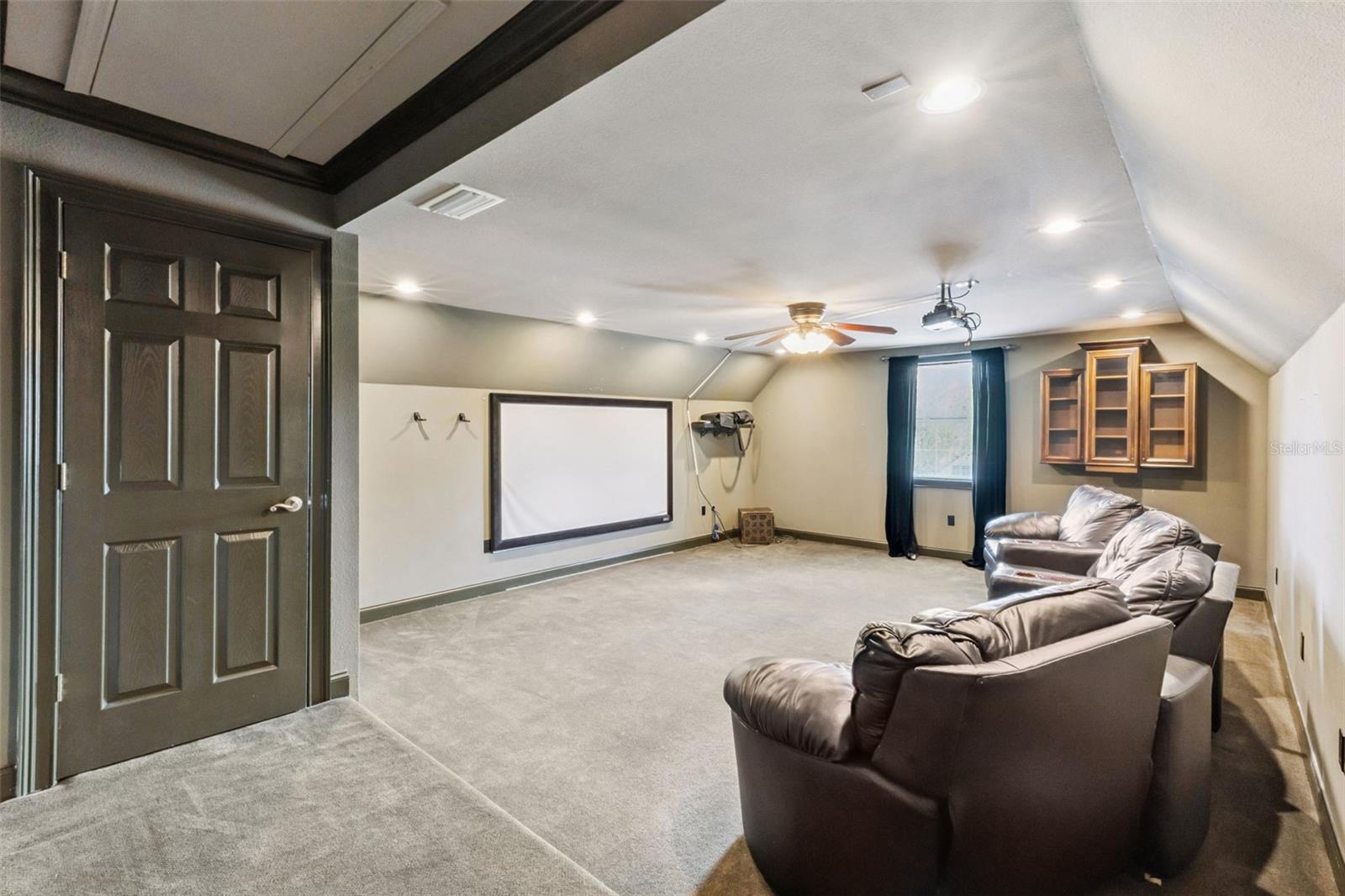 HAMMOCK POINTE - Residential