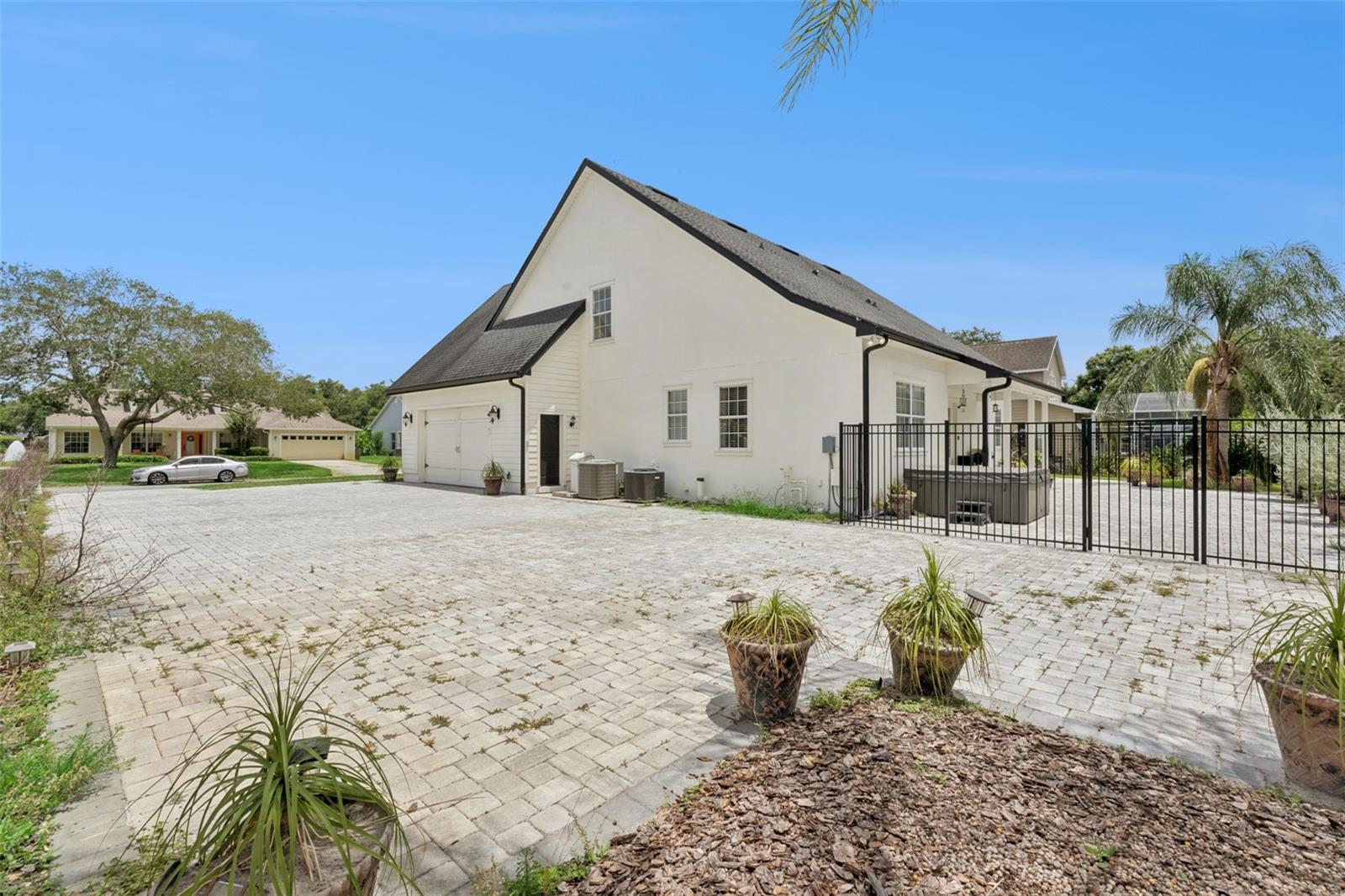 HAMMOCK POINTE - Residential