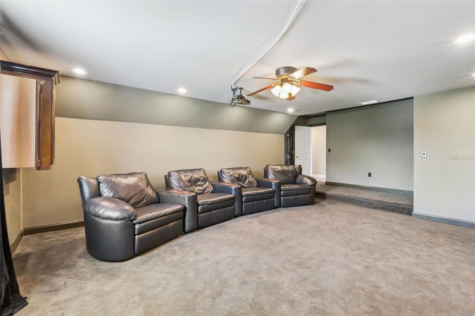 HAMMOCK POINTE - Residential