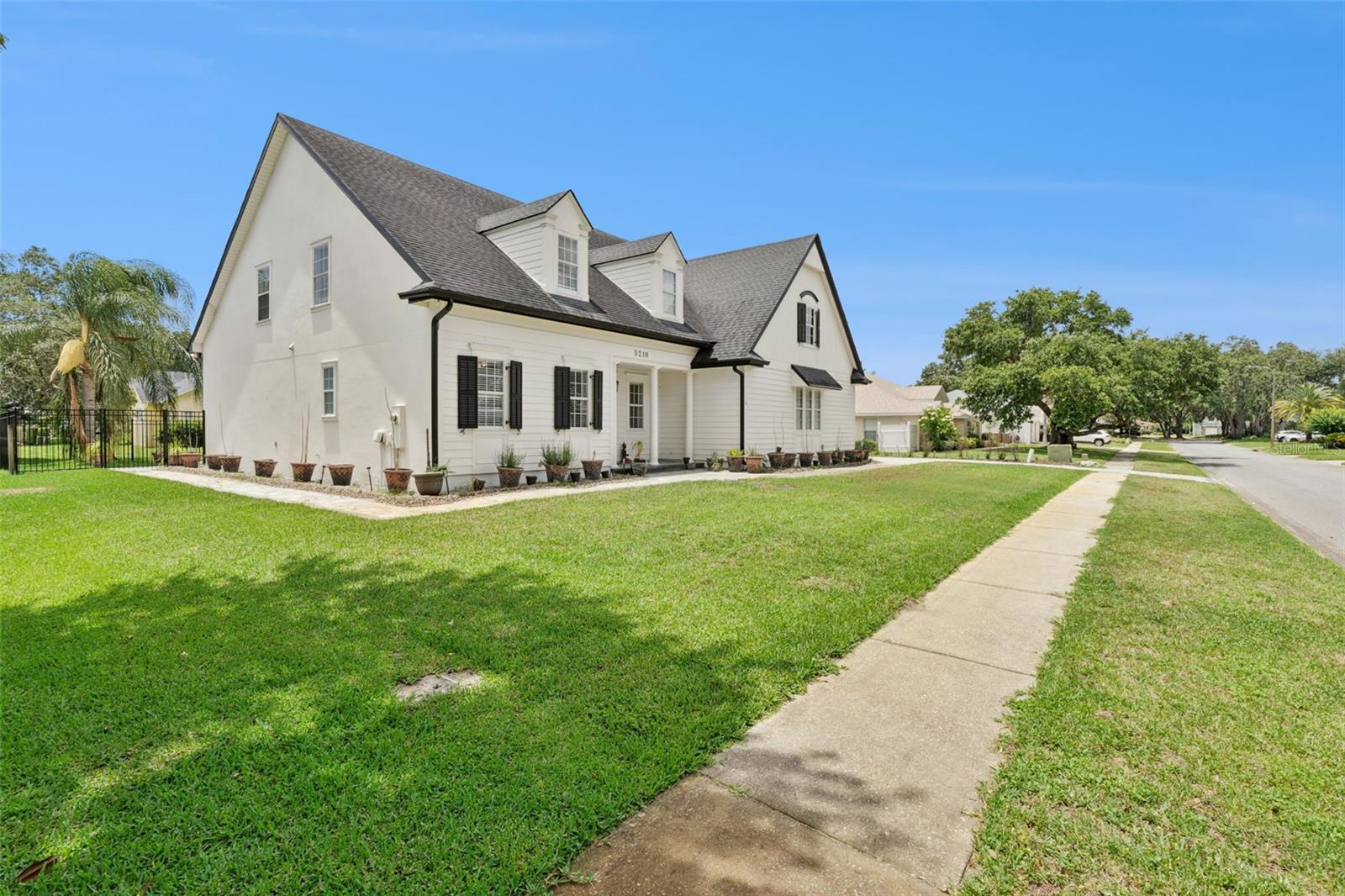 HAMMOCK POINTE - Residential